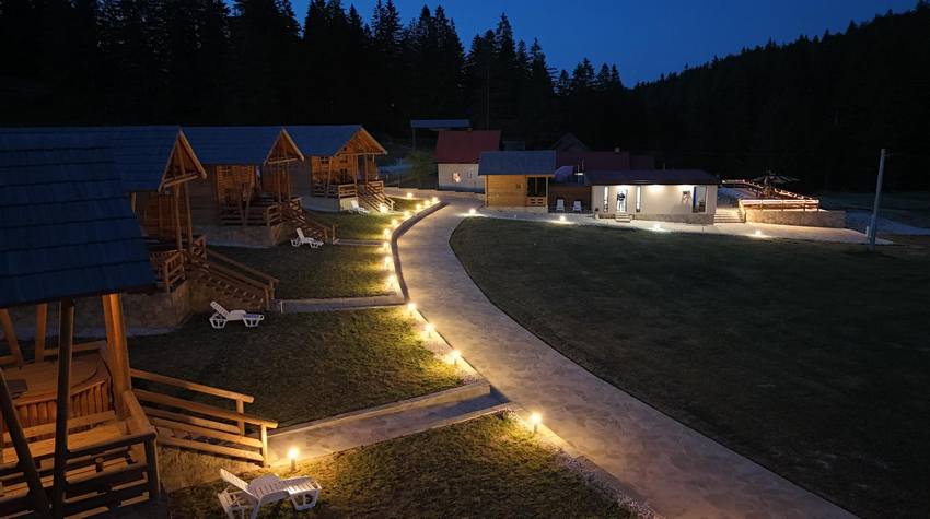 LUXURY GLAMPING NEAR KOTOR VAROŠ OFFERS PERFECT ESCAPE FROM CITY NOISE AND SUMMER HEAT